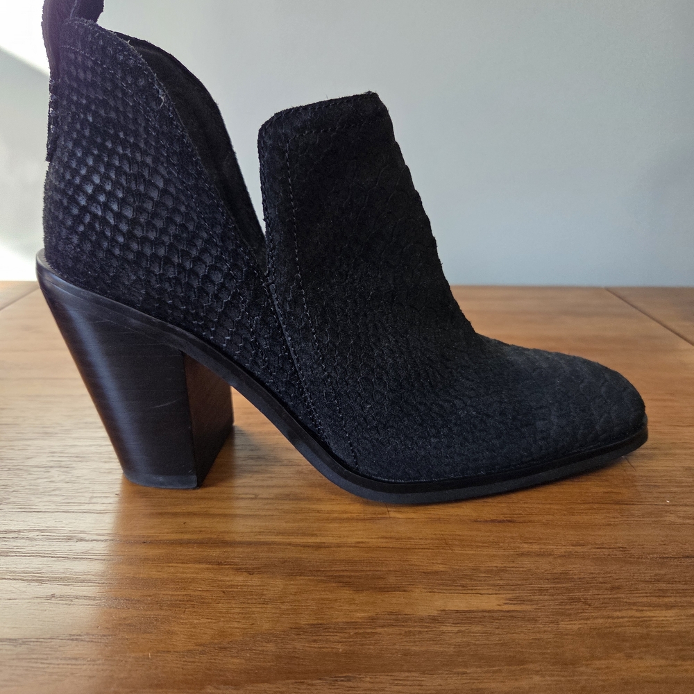 Jeffrey Campbell Rosee Black Textured Heeled Boots